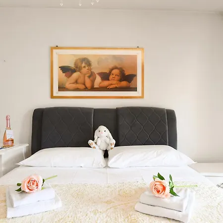 Villa Delle Rose - Happy